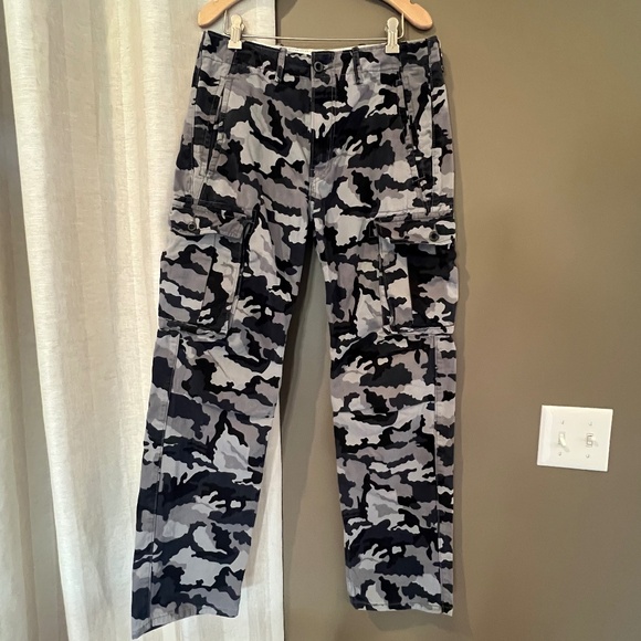 Levi's Men's Cargo Pants Gray Black Camo White Tab Military Utility, Size 29x32 - Picture 1 of 16